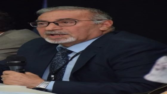 الفنان الرائد د.عزيز جبر يوسف: “المؤلف المسرحي هو حجر الأساس… ولا مسرح حيّ بدونه”