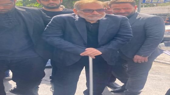 بعد أن شاع خبر اغتياله.. علي شمخاني مستشار السيد الخامنئي يظهر سليمًا في مراسم التشييع الشعبية بطهران للعسكريين والعلماء الكبار الذي اغتالتهم إسرائيل