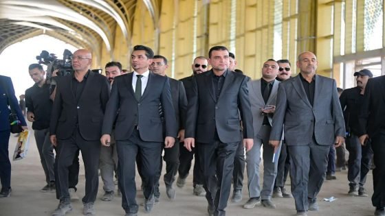 وزير النقل يوجه بتشكيل لجنة لتسريع تنفيذ مطار الناصرية الدولي ويؤكد أن افتتاحه سيتم نهاية العام الحالي