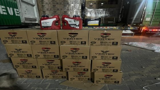 ضبط زيوت محركات معده للتهريب في منفذ ميناء ام قصر الشمالي 