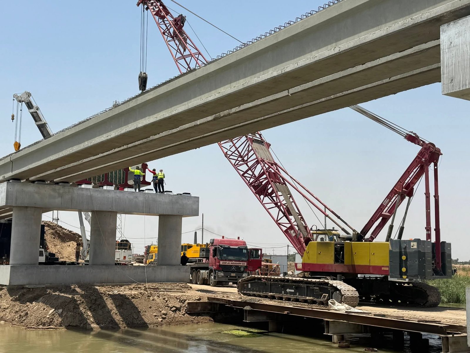 ميسان: مشروع جسر الطبر يصل إلى مرحلة نصب الروافد الكونكريتية