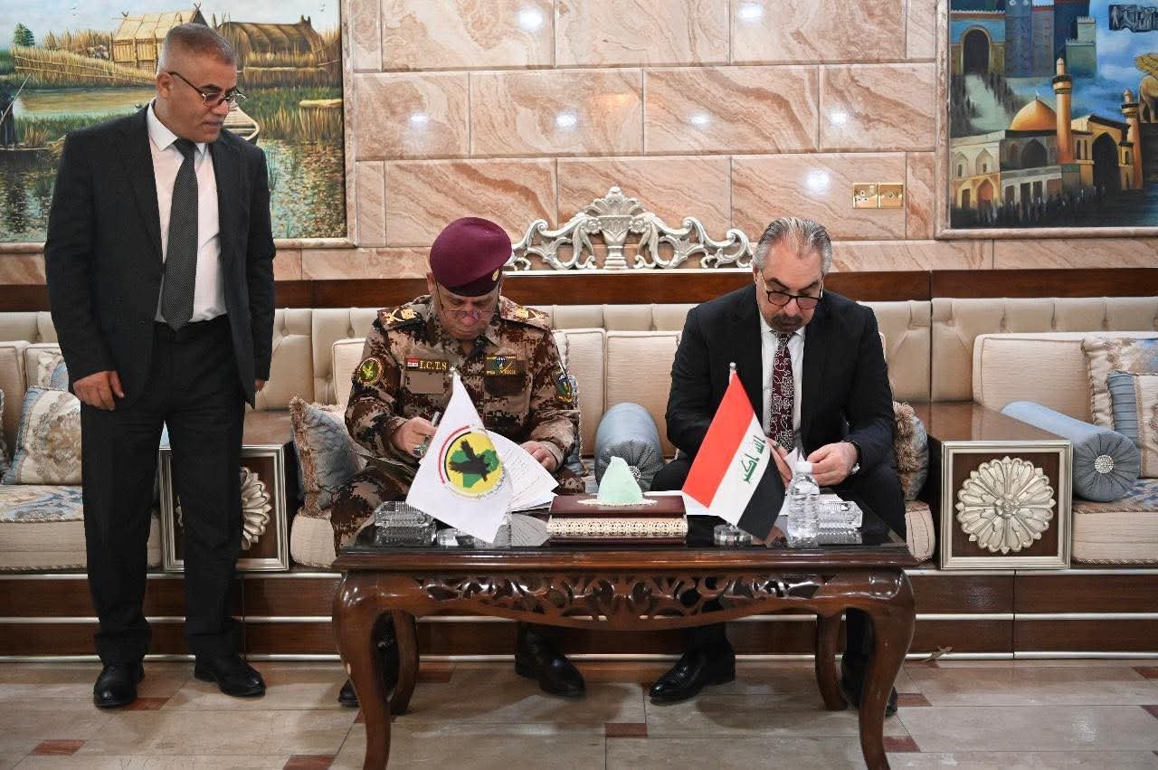 جهاز مكافحة الإرهاب يوقع مذكرة تعاون مع وزارة الهجرة لتأهيل ودمج العائدين من مخيمات النزوح في سوريا