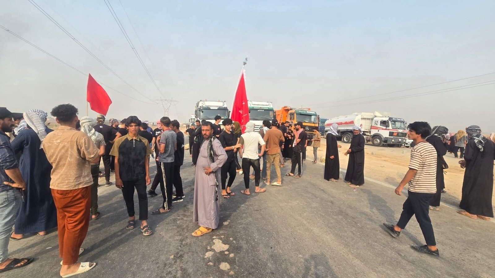 أهالي المشرح في ميسان يقطعون طرق ناقلات النفط احتجاجاً على الجفاف وتجاهل الحكومة