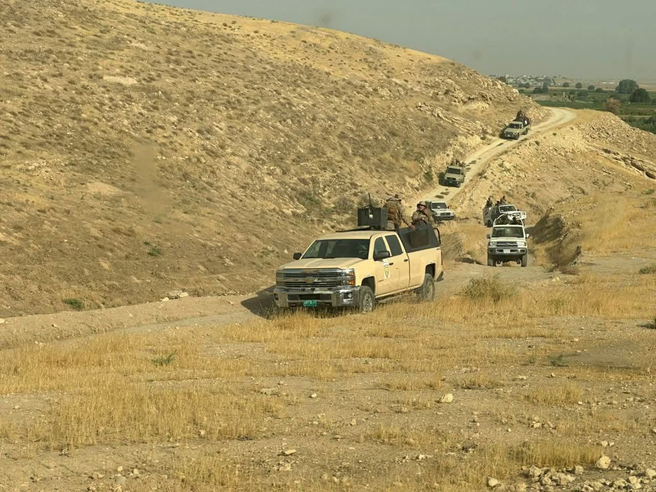 قيادة عمليات نينوى للحـشد الشــعبي وبالاشتراك مع الجيش  تضيق الخناق على فلول عناصر د١عش الإرهـابية في سلسلة جبال بادوش في مدينة الموصل