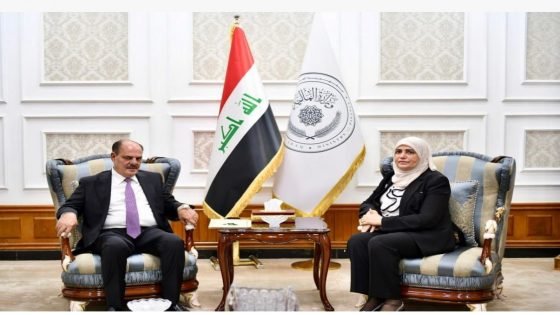 وزير المالية تستقبل نقيب الصحفيين لبحث دعم التعاون الإعلامي