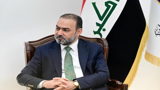 رئيس هيأة الإعلام والاتصالات يناقش مع القائم بأعمال السفارة البريطانية آليات التعاون في ضبط المحتوى الرقمي وتعزيز الحماية القانونية