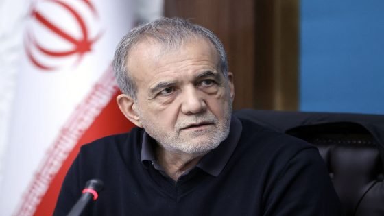 الرئیس الإيراني: حقوق الإنسان ليست سوى كذبة عند الغربيين