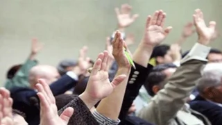 صفقات سياسية لتمرير شخصيات مستبعدة من الانتخابات