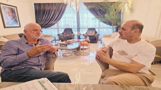 رئيس اتحاد الكرة يجتمع مع مدرب منتخبنا الوطني ارنولد 