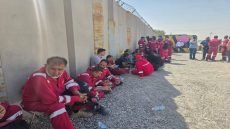 احتجاج عمال عراقيين في البصرة بعد استبدالهم بالعمالة الأجنبية