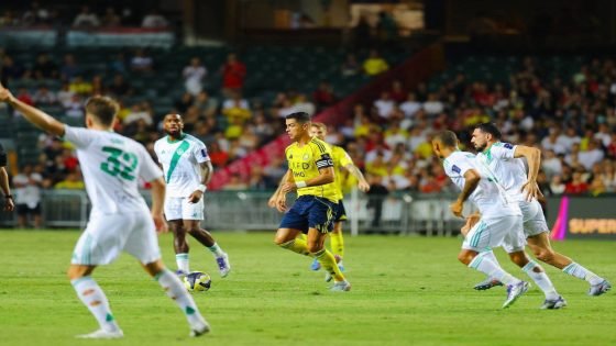 نادي الاهلي يحقق كأس السوبر السعودي بعد فوزه بركلات الترجيح على نادي النصر