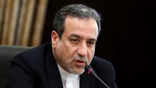 وزير الخارجية الإيراني “عباس عراقجي” : مخزون إيران من اليورانيوم المخصب بنسبة 60% لا يزال “مدفون تحت الأنقاض” جراء الضربات الأميركية