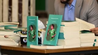 حفل توقيع كتاب يوثق مسيرة النجم العراقي هاوار ملا محمد في السليمانية