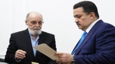 السوداني يستقبل النحات نداء كاظم ويوجه بإنجاز تمثال الجواهري