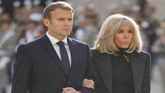الرئيس الفرنسي: قررت رفع قضايا ضد كل من اتهم زوجتي بأنها رجل وسأدافع عن شرفي حتى النهاية