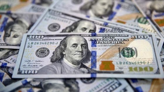 الدولار يتراجع مع تزايد توقعات خفض الفائدة الأميركية