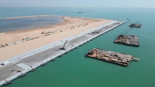 مشروع ميناء الفاو الكبير يدخل مراحله الحاسمة نحو الارتباط بطريق التنمية