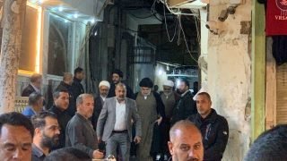 السيد مقتدى الصدر يزور المرجع الديني الأعلى السيد علي السيستاني