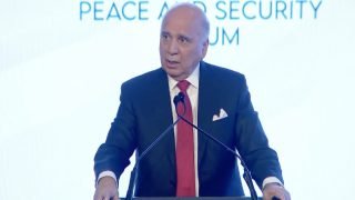 وزير الخارجية يحذر من إعادة فرض العقوبات الأوروبية على إيران