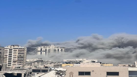 الجيش الإسرائيلي يقصف برج “مشتهى” في غزة