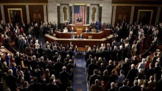 الكونغرس الأمريكي يلغي تفويضات الحرب المرتبطة بالعراق