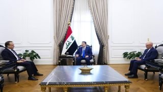 رئيس مجلس الوزراء محمد شياع السوداني يستقبل السفير اللبناني لدى العراق علي الحبحاب بمناسبة انتهاء مهام عمله