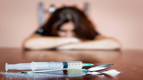الدكتور في مركز إعادة تأهيل المدمنين “عبد الرحيم طه”: طالبة سادس اعدادي مجتهدة بمعدل 98 تتعاطى المواد المخدرة لغرض القراءة وهذه كانت اغرب حالة خلال فترة عملي.