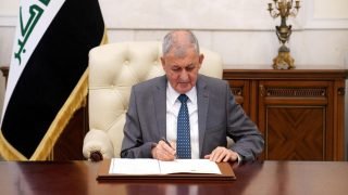 رئيس الجمهورية يصدر مرسوماً بتعيين 86 سفيراً للعراق