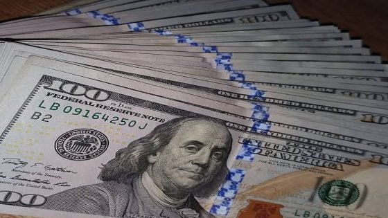 انخفاض أسعار صرف الدولار في أسواق بغداد