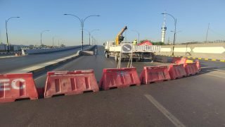 قطع طريق النسور باتجاه قحطان أربعة أيام لاستكمال أعمال التطوير