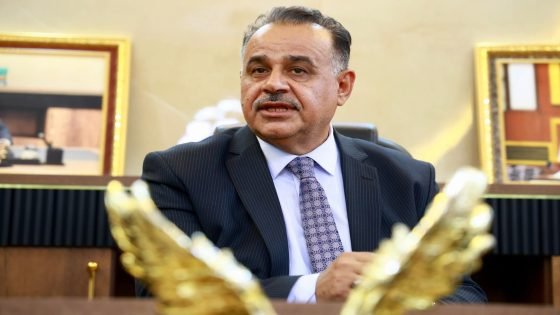 “الدكتور حسن جمعة يبارك للأستاذ ياسر الموسوي تسنّمه إدارة تربية الرصافة الثالثة”