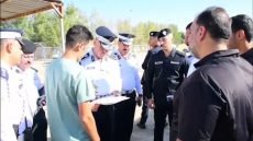 مدير المرور العام يتفقد مجمعات تسجيل المركبات ويشرف ميدانياً على إنجاز معاملات المواطنين