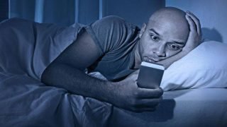 دراسة جديدة: الأشخاص الذين يعانون من قلة النوم لديهم أدمغة تبدو أكبر سناً بكثير قياساً إلى أعمارهم الحقيقية