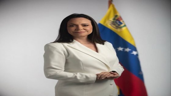 اللجنة النرويجية تمنح جائزة نوبل للسلام إلى الفنزويلية “ماريا كورينا ماشادو”.
