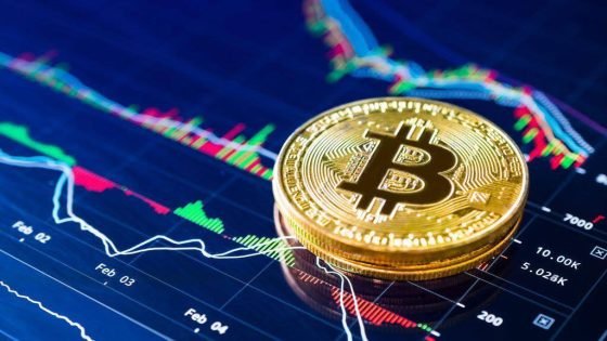 عملة بتكوين الرقمية تستمر بالتراجع وخسارة سوق العملات المشفرة تصل الى 1.2 مليار دولار.