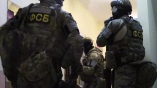 الأمن الروسي يعلن إحباط محاولة اغتيال ضابط رفيع بوزارة الدفاع باستخدام سموم عالية السمية مشابهة لغاز VX داخل عبوات بيرة مستوردة