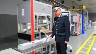 مدير المرور العام يدعو مالكي المركبات التخصصية والزراعية والإنشائية إلى مراجعة دوائر التسجيل لتثبيت اللوحات
