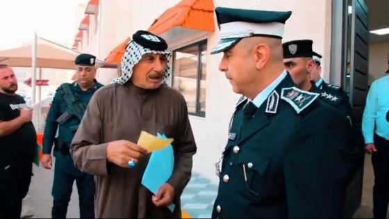 مدير المرور العام يلتقي المواطنين ويتابع إنجاز معاملات تسجيل المركبات