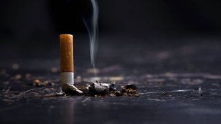 جزر المالديف تقرر حظر التدخين على جميع الأشخاص المولودين في عام 2007 أو بعده لبناء جيل خالٍ من التبغ