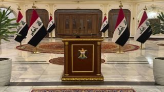 إذاعة “مونت كارلو” الدولية: اختيار رئيس الوزراء المقبل سيكون موضع تجاذب بين بغداد وطهران وواشنطن وسط ضغوط أمريكية لنزع سلاح الفصائل