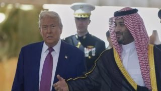 ترمب يدرس الموافقة على صفقة تسليح كبرى تشمل تزويد السعودية بطائرات إف-35 قبل زيارة ولي العهد إلى البيت الأبيض