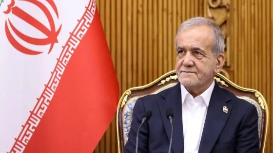 الرئيس الإيراني: نقل العاصمة من طهران أصبح “ضرورة إلزامية” وسط تفاقم الأزمات البيئية