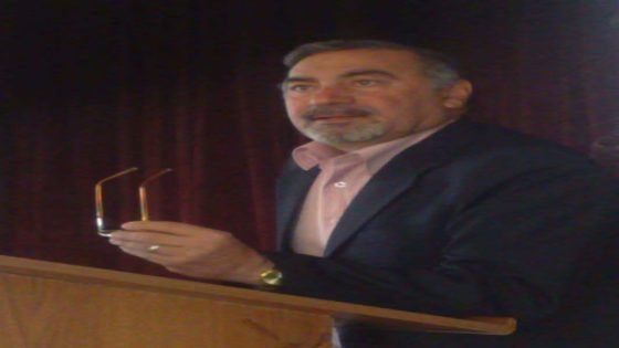 (( أعينٌ مفتوحة على الدنيا))