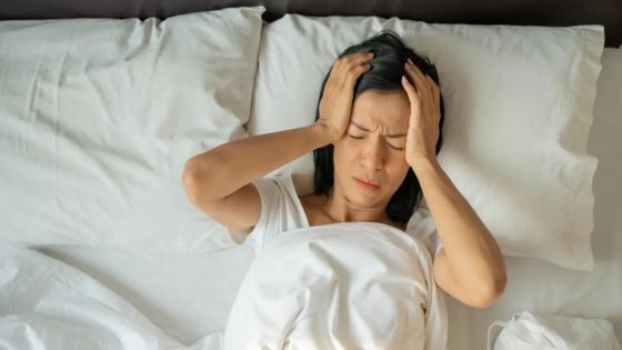 دراسة: الالتزام بموعد ثابت للنوم يخفض ضغط الدم ويحمي القلب