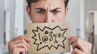 دراسة علمية: التلفظ بالكلمات النابية يعزز القوة البدنية ويرفع التحمل