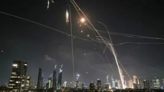 مسؤول إسرائيلي يحذر من هجوم وشيك على إيران في حال فشل المسار الدبلوماسي