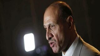 “عدنان درجال… العهد الذي سقطت فيه هيبة الكرة العراقية”