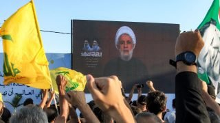 الخارجية الأمريكية: – نشعر “بخيبة أمل” من تراجع العراق عن قراره بتجميد أصول حزب الله اللبناني والجماعة اليمنية.