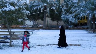 الطقس: منخفض جوي قطبي ترافقه موجة امطار وثلوج أواخر الشهر.