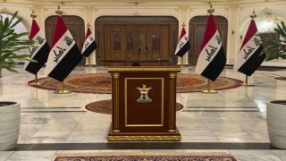 المالكي يشترط على الإطار سحب ترشيحه لرئاسة الوزراء مقابل سحب ترشيح السوداني واختيار مرشح توافقي آخر لحل الأزمة الحالية.